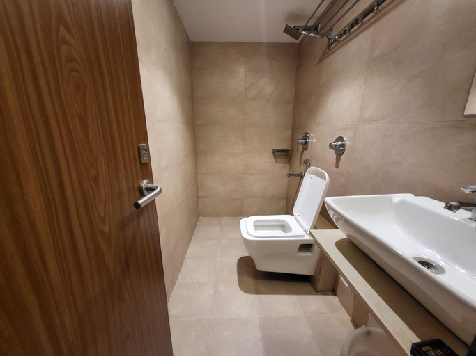 Bathroom 5, Wynd hotel, Mumbai Suburban