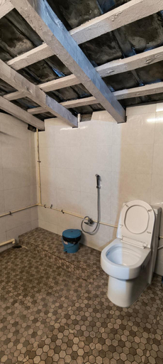 Bathroom 3, Bir Heritage Villa, Mandi