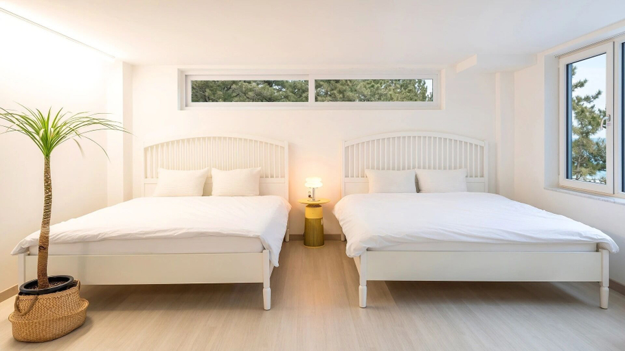 Bedroom 3, Samcheok Migaloo Pool Villa Pension, Samcheok