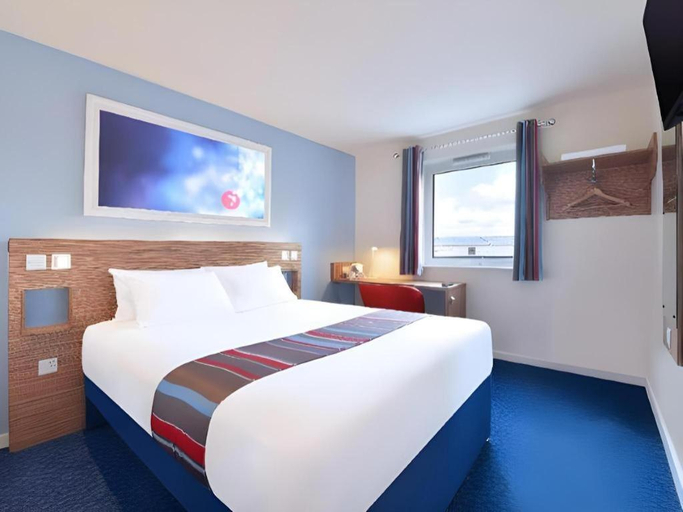 Bedroom 5, Travelodge Newcastle Seaton Burn, Northumberland