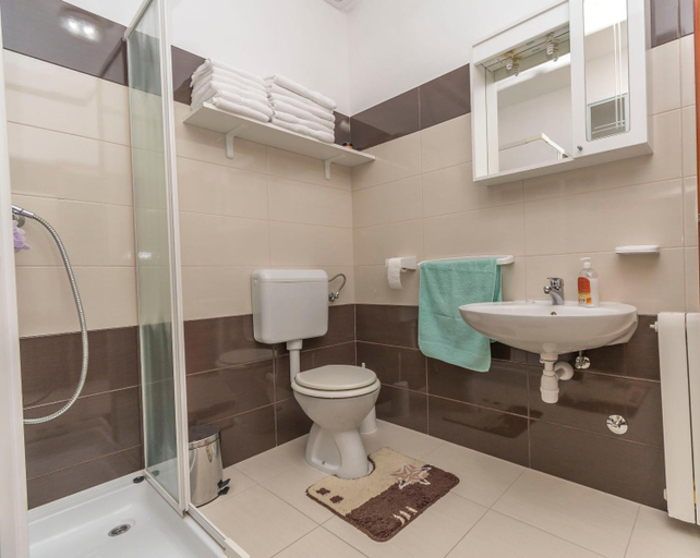 Bathroom 2, Apartments Murter Jurjako, Murter
