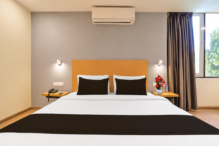 Room 5, Classic Hotel Neelkanth inn, Ahmadabad