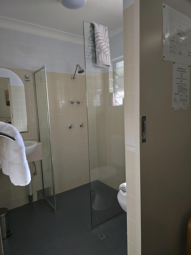 Bathroom 3, Bramston Beach Resort, Cairns