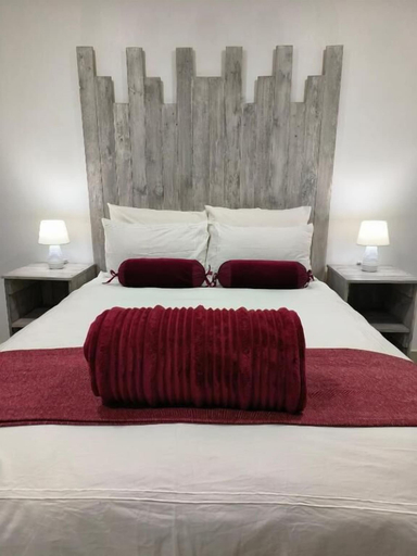 Room 4, Wag-n-Bietjie Accommodation, City of Tshwane