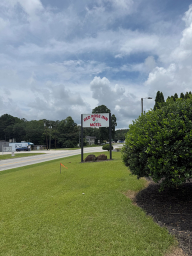 Property grounds 4, RED ROSE INN MOTEL, Haralson