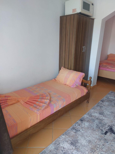 Others 2, Apartments Ajlin