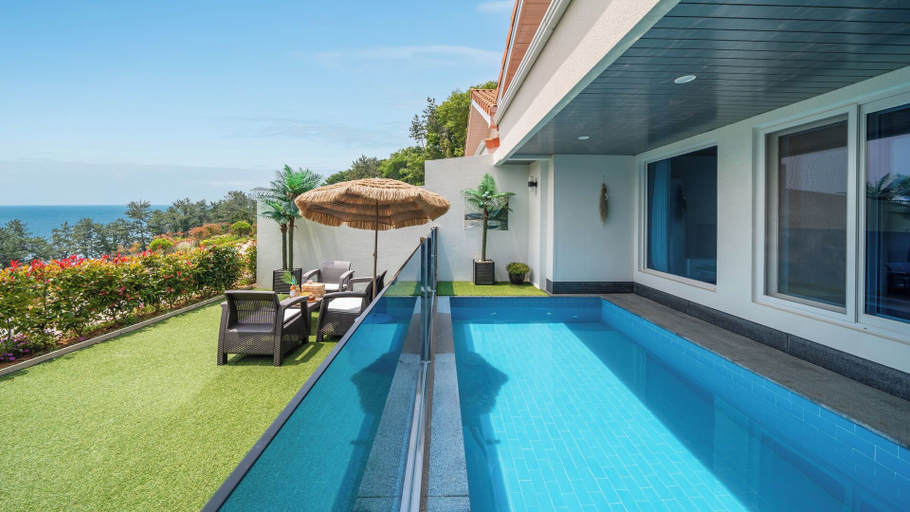 Sport & Beauty 1, Namhae Eagless Poolvilla Pension, Namhae