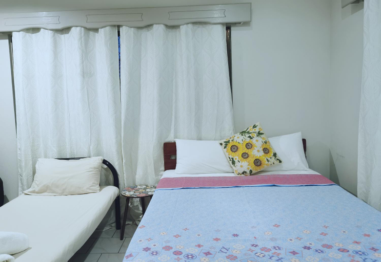 Bedroom 2, Nice room near airport, Ba
