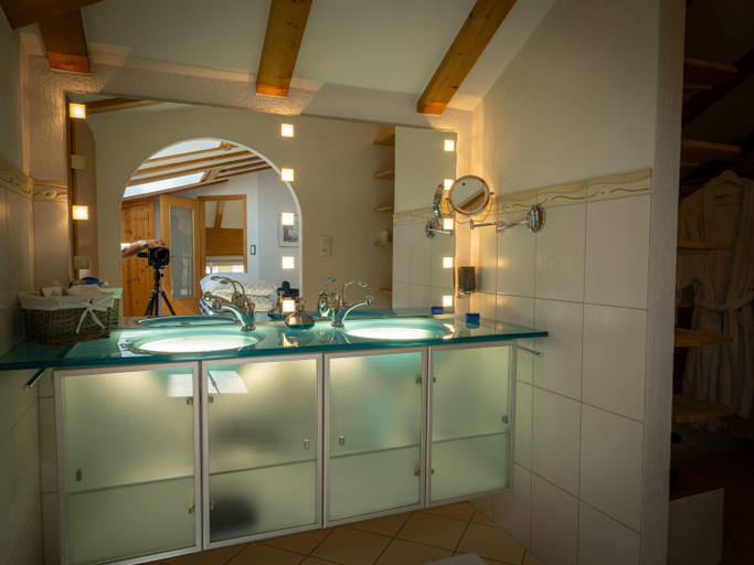 Bathroom 3, 280m2 Luxus Loft Atrium-X 60m2 Terrasse, Bülach