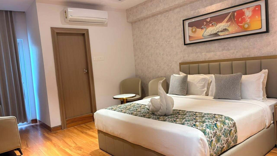Room 3, Hotel Tulip Hyderabad Airport Zone, Ranga Reddy