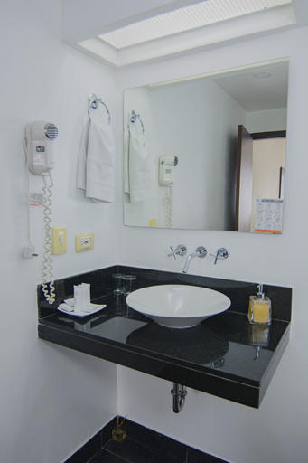 Bathroom 4, Hotel Neiva Plaza, Neiva