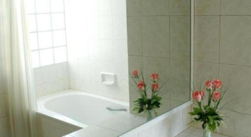 Bathroom 4, Diamond City Place, Pattaya