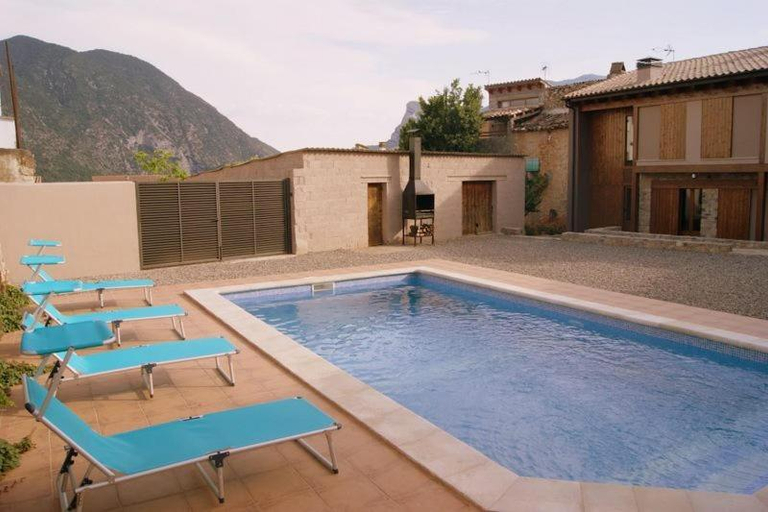 Swimming pool, Cal Remolins, Lleida
