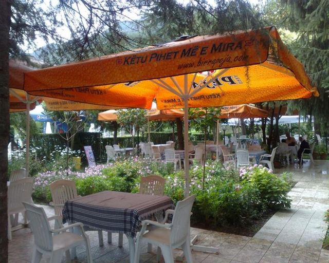 Food & Drinks 5, Riza Hotel Restorant, Tiranës