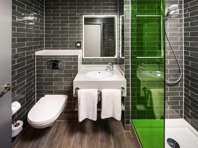 Bathroom 4, ibis Styles London Ealing, London