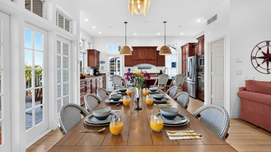 Interior 2, Sunset Slip by Avantstay Private Pool + Dock + Bay Views Walk to Beach + Times Square, Lee