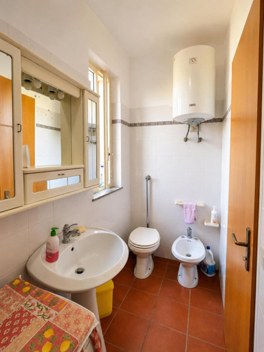 Bathroom 2, Villa dell'Oleandro, Ragusa