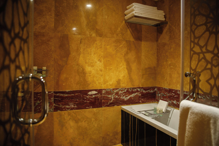 Bathroom 3, InterContinental Kuwait Al Thuraya City by IHG, Farwaniya