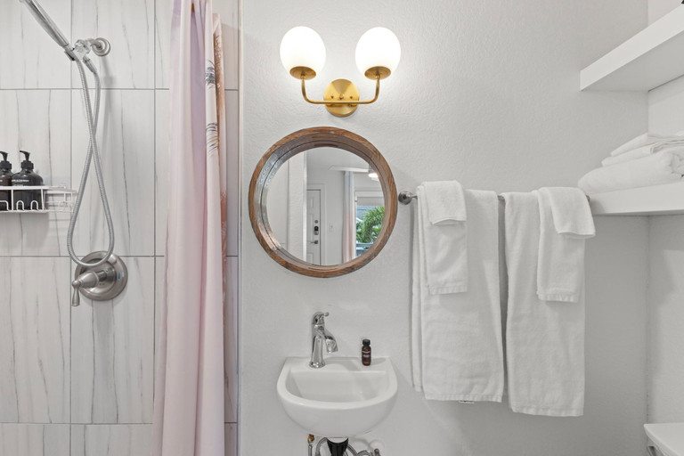 Bathroom 5, Hotel Cabana Clearwater Beach, Pinellas