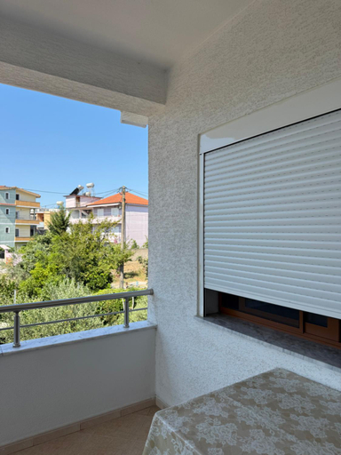 Others 5, Studio flat, Durrësit