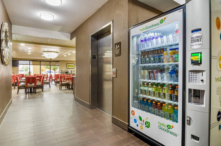 Food & Drinks 5, Comfort Inn Ottawa Kansas, Franklin