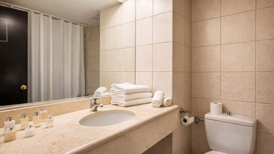 Bathroom 5, Jacob Eilat