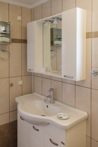 Bathroom 4, Stomio Villague, Peloponnese