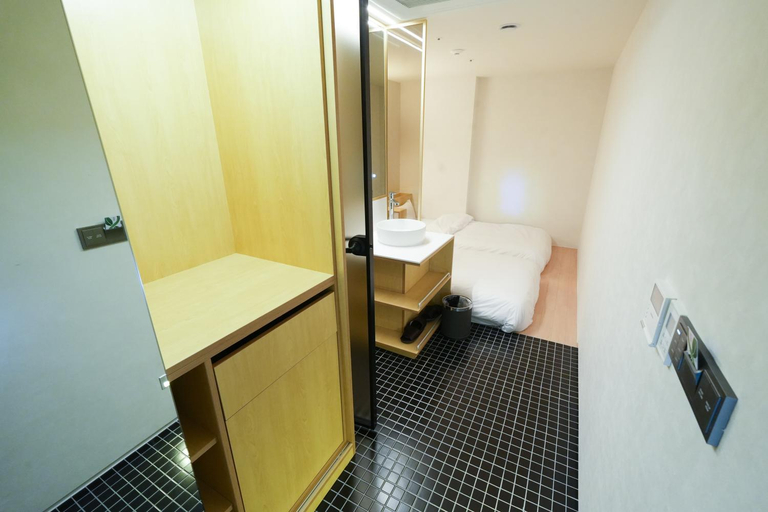 2, CONNECTED HOTEL NONHYEON, Gangnam