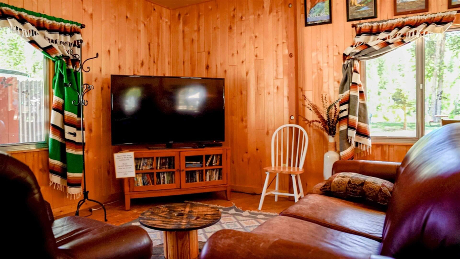 Living area 2, Dolores River RV Resort, Montezuma