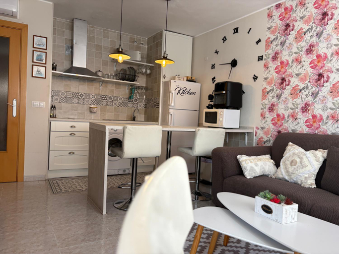 Others 5, 4 min a la playa parking sub Ascensor directo parking rellano Ideal vacaciones y trabajo, Tarragona