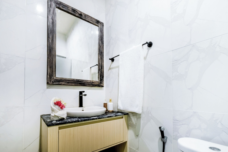 Bathroom 3, Amelia D Art Deco Suites, Badung