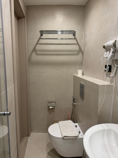 Bathroom 5, Arab Tower Hotel, Amman