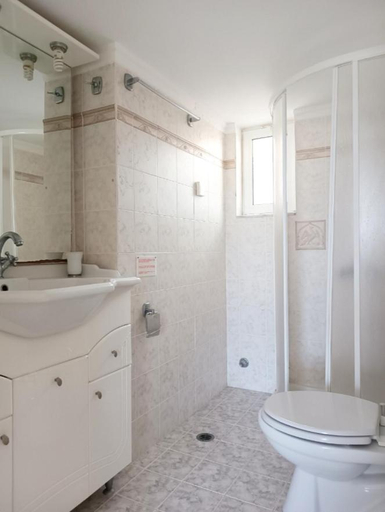 Bathroom 2, Socrates, Peloponnese