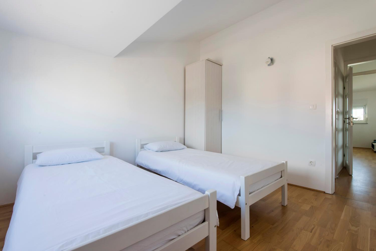 Bedroom 2, Apartments Punta Colors, Privlaka