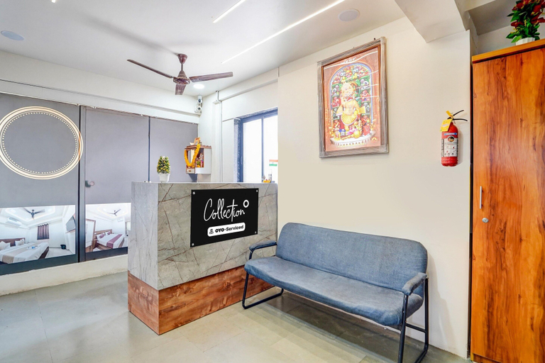 Reception 2, Classic Hotel Aura Inn, Ahmadabad