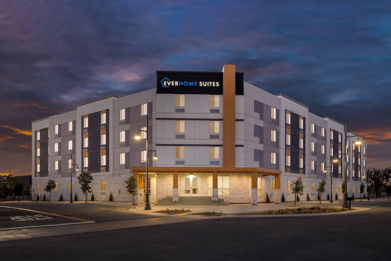 Exterior & Views 2, Everhome Suites Temecula Wine Country, Riverside