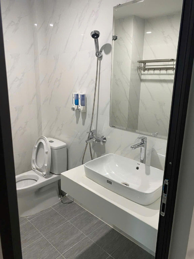 Bathroom, Minh Quân Hotel Hanoi, Từ Liêm