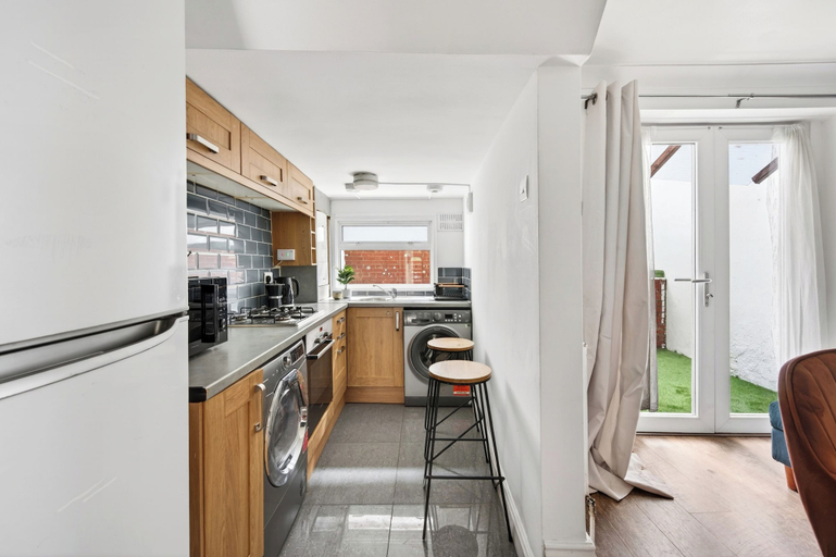 Private kitchen 3, Central London flat in Paddington, London