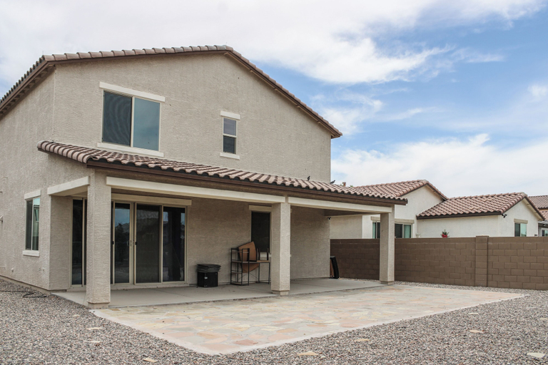 Exterior 2, Mackenzie - Private BR w-Shared Bathroom, Maricopa