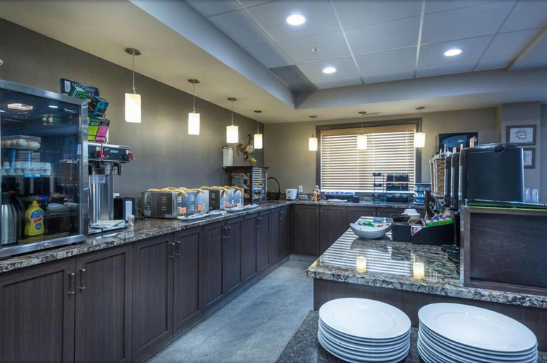 Food & Drinks 4, Timber Ridge Inn and Suites, Division No. 18