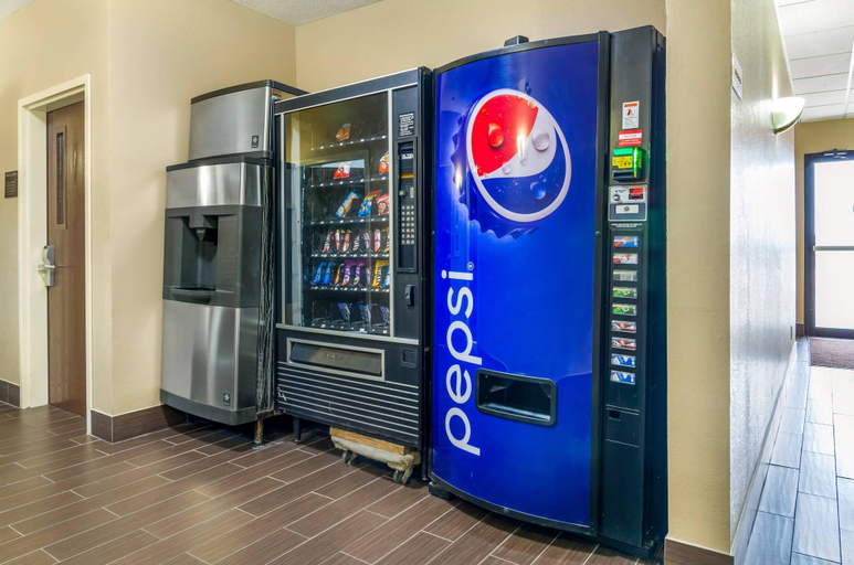 Food & Drinks 5, Comfort Inn Ottawa Kansas, Franklin