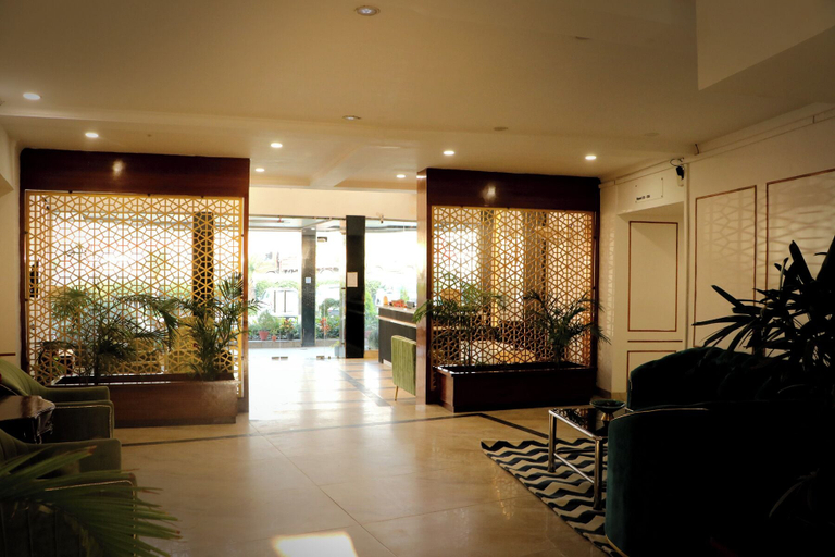 Lobby 5, Sapphire Hotel & Convenion Centre, Solan