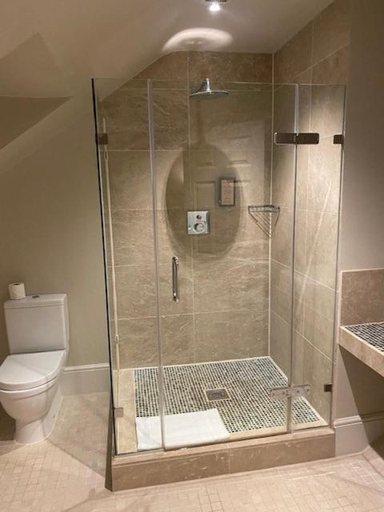 Bathroom 4, The Bell at Hampton Poyle, Oxfordshire