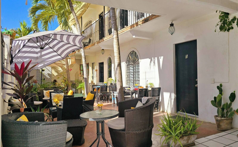 Food & Drinks 4, NUEVA VISTA INN, Compostela