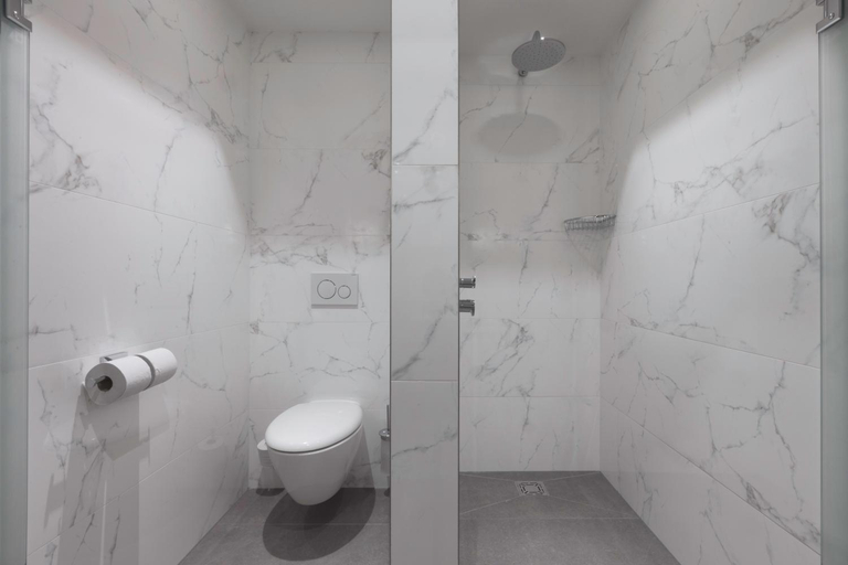 Bathroom 3, Grand Hotel Valies, Roermond