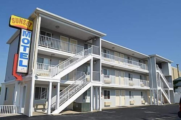Exterior & Views, Sunset Motel, Ocean