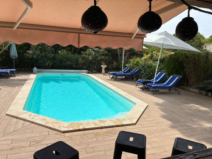Sport & Beauty 4, Chambre FLORENCE - Piscine chauffee - MAS SAINT LOUIS, Gard