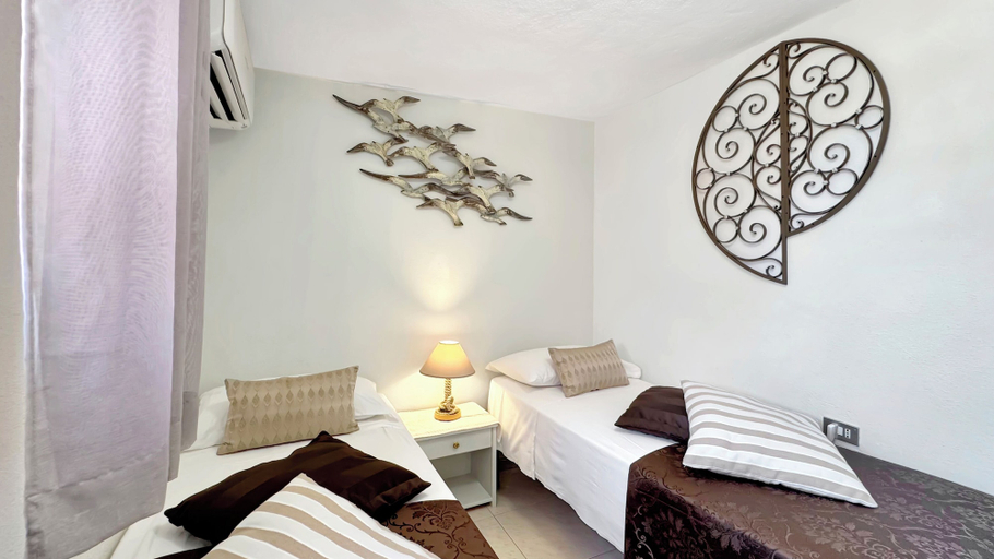 Bedroom 2, Villa Mica, Olbia-Tempio