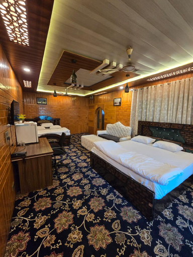Bedroom 3, Holiday homes, Srinagar