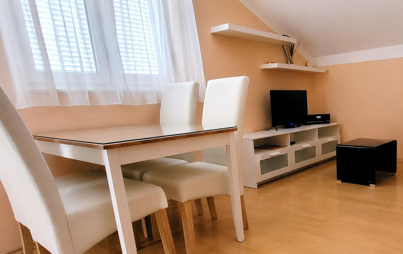 Others 4, apartments oaza, vrsi mulo, Nin